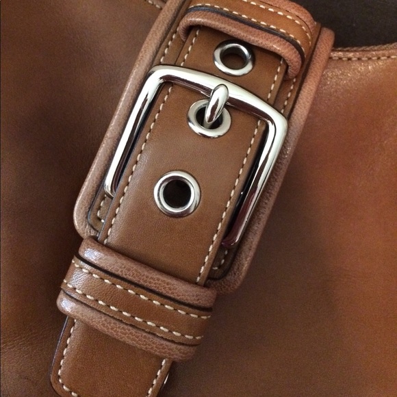 EUC, Authentic Coach shoulder bag - Picture 7 of 7